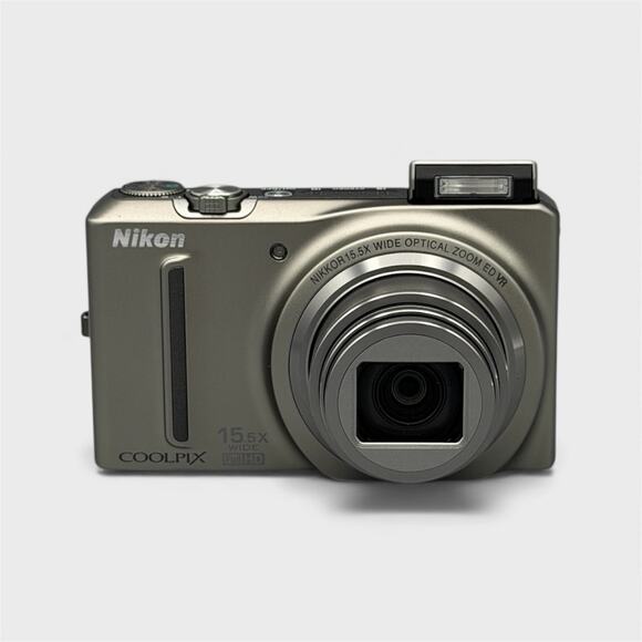 Nikon Coolpix S9050 Digital Camera | 12MP | Silver/Gray - Picture 4 of 5